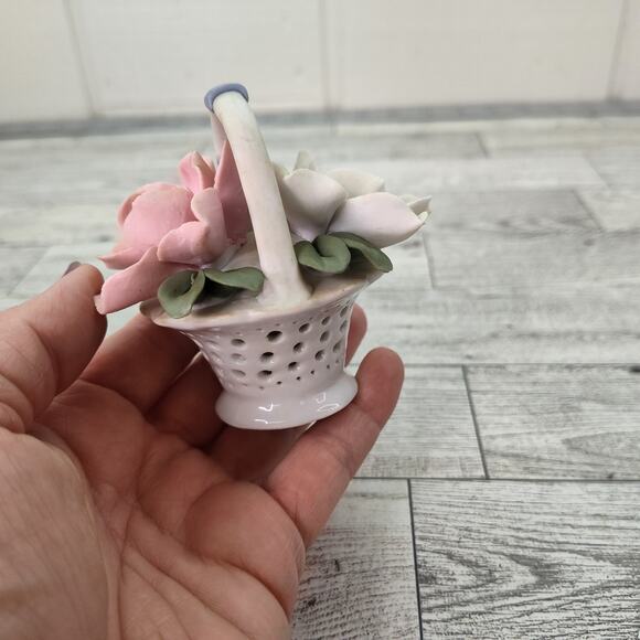 Delicate Miniature Ceramic Floral Basket 3" Tall Figurine Home Decor Decorative - Picture 2 of 9